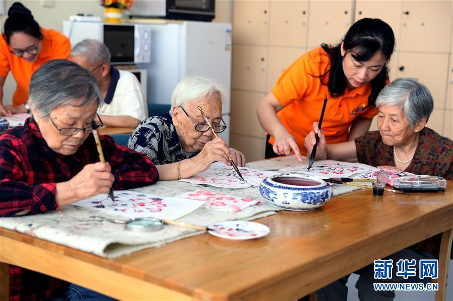 （壮丽70年·奋斗新时代·重温嘱托看变化·图文互动）（1）上海：用“绣花”般精细治理传递城市“温度”